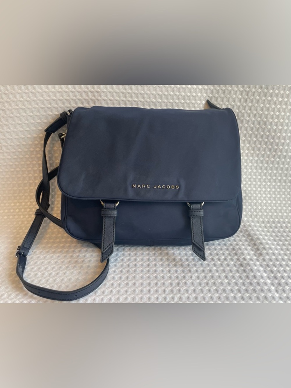 MARC JACOBS Nylon Messenger Bag Navy Blue Expandable Crossbody Travel Purse #723